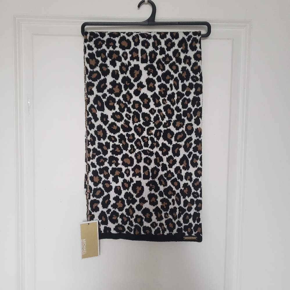 Michael Kors Knit Leopard Animal Print Scarf